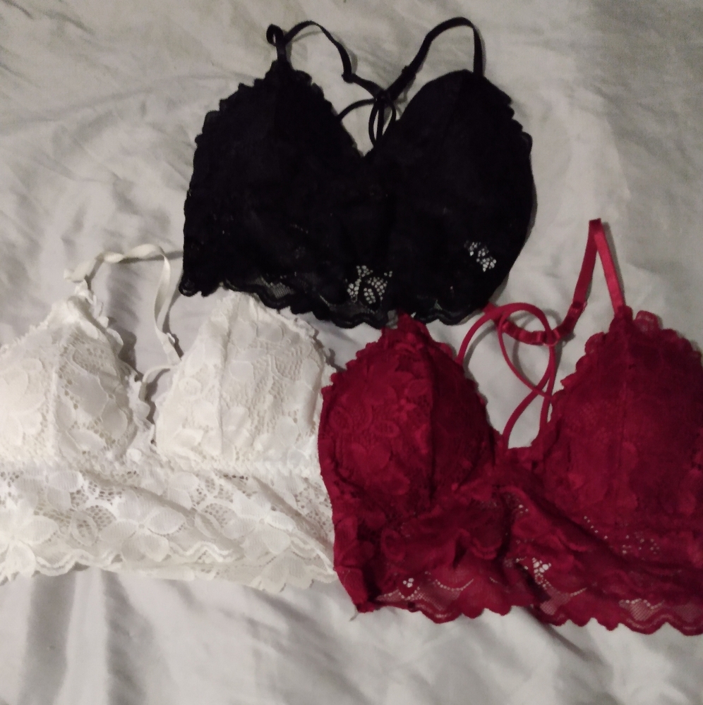 Bundle of white, maroon, and black shein bralettes women size small